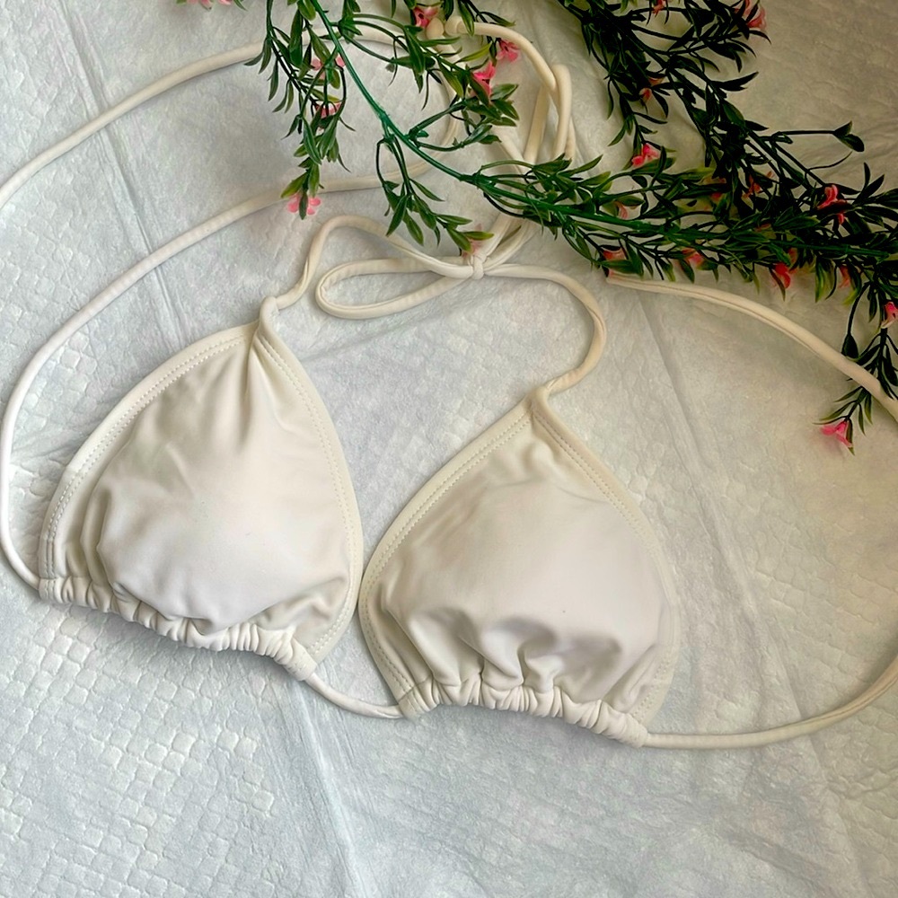 Classic Solid White Scoop Neck Bikini Top Removable Padded Cups Size Medium